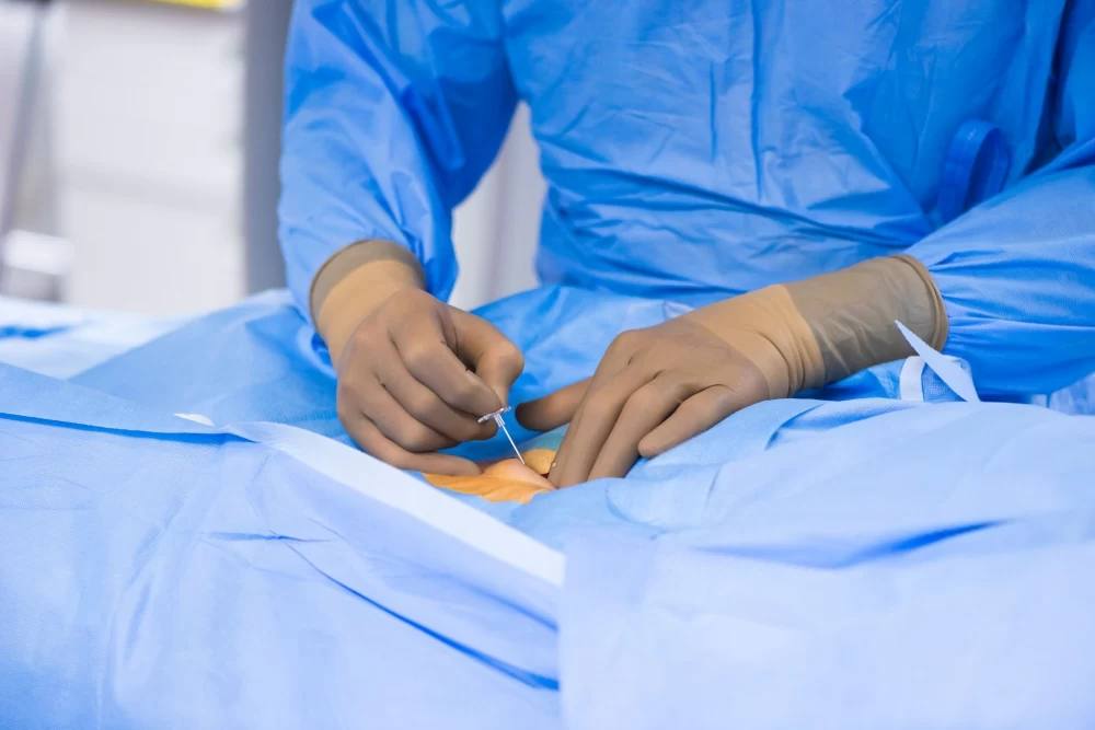 روش انجام نفرولیتوتومی