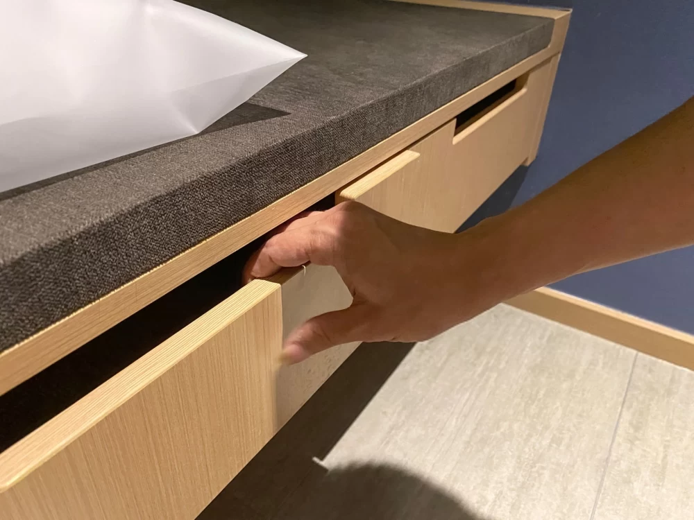 باز شدن خود به خود کشو کابینت