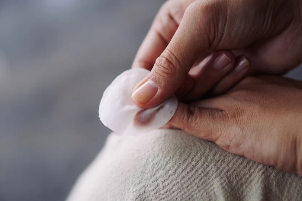 کلینزر ناخن چیست؟