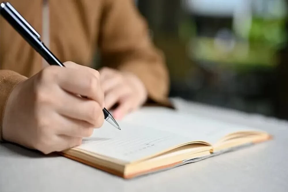 رسیدن به آرامش با نوشتن