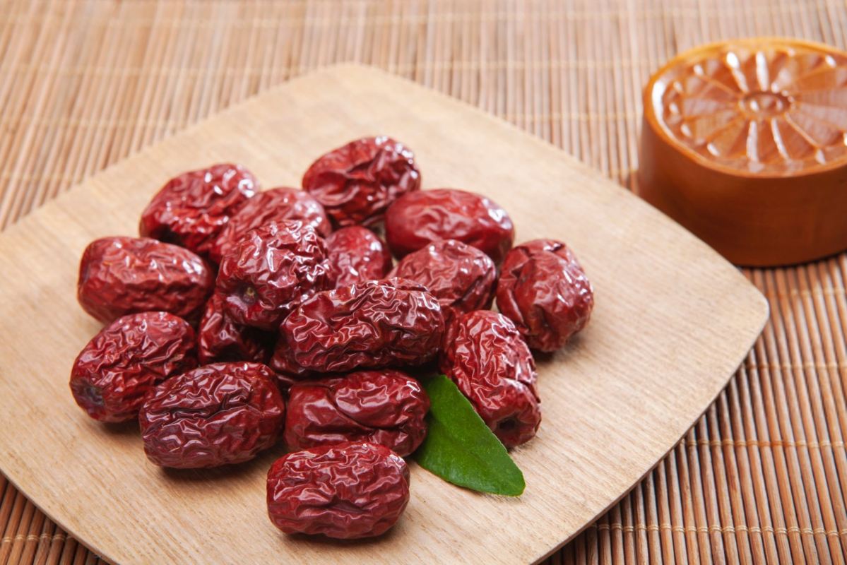 خاصیت بی نظیر روغن عناب برای مو