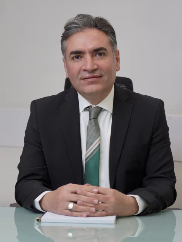 جراح پلاستیک بینی دکتر حامد عباسی