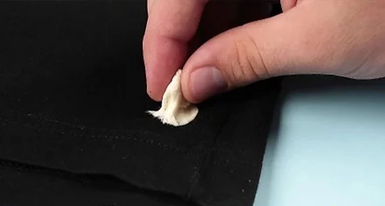 روش های تضمینی برای پاک کردن آدامس از روی فرش و لباس