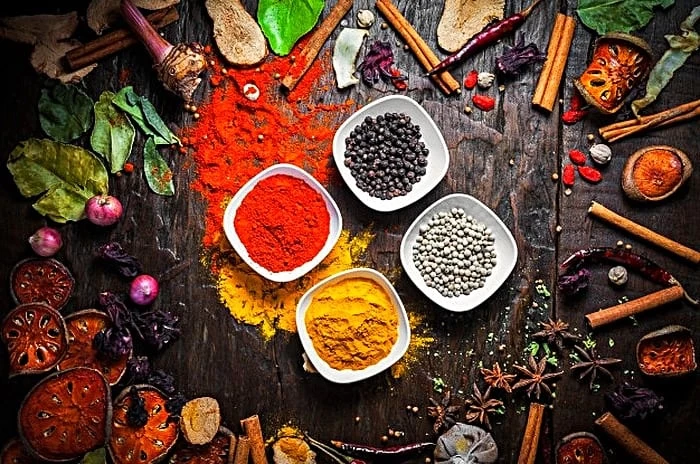 ادویه های تاریخ مصرف گذشته را دور نریزید / روش های استفاده از ادویه های قدیمی