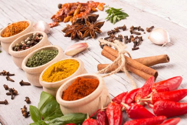 نحوه ترکیب انواع ادویه ها برای انواع غذا