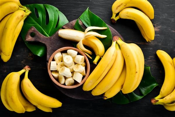 بهترین روش برای جلوگیری از سیاه شدن موز در خانه