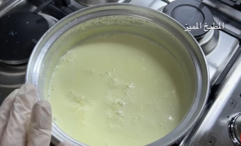 طرز تهیه ماست سفت با شیر خشک؛ راز بافت غلیظ و پرچرب خانگی