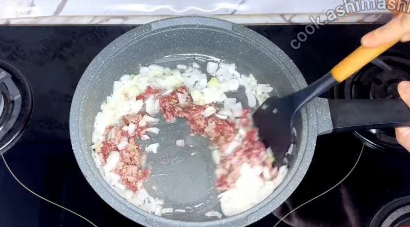 طرز تهیه دو غذای فوری و کم هزینه خانگی با سیب زمینی و تخم مرغ
