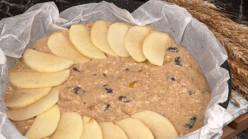 طرز تهیه کیک سیب رژیمی، بدون فر و بدون شکر در چند دقیقه