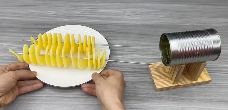 ساخت دستگاه خلال کن سیب زمینی با قوطی حلبی؛ کم هزینه و پرکاربرد