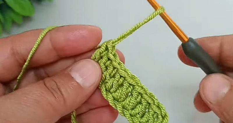 راز لبه های صاف و بدون تاب خوردگی در قلاب بافی؛ تکنیک بافت روی زنجیره پایه