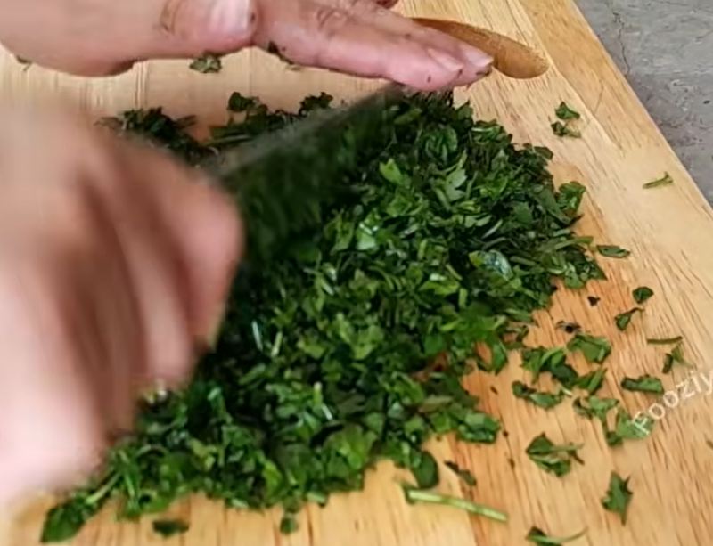 طرز تهیه مرغ ارمنی با گردو؛ غذای سریع و متفاوت