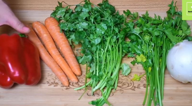 طرز تهیه پودر عصاره مرغ خانگی برای انواع سوپ، خورش و غذاها