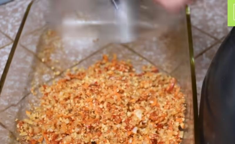 طرز تهیه پودر عصاره مرغ خانگی برای انواع سوپ، خورش و غذاها