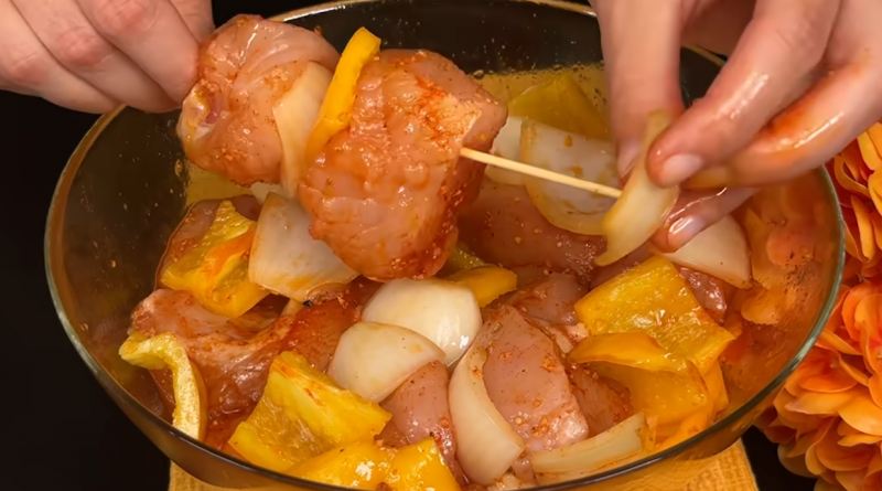 طرز تهیه جوجه کباب مخصوص بدون نیاز به زغال و منقل