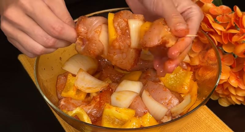 طرز تهیه جوجه کباب مخصوص بدون نیاز به زغال و منقل