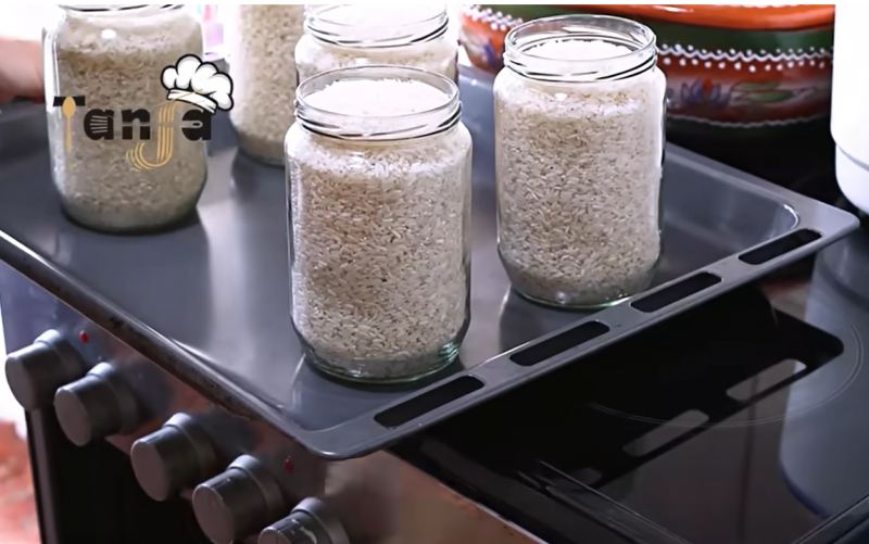 بهترین روش نگهداری از برنج برای حشره نزدن / تا ۲۰ سال برنج را تازه نگهدارید