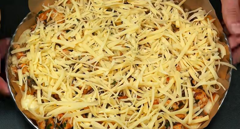 طرز تهیه پیتزا مرغ فوری بدون نیاز به خمیر پیتزا