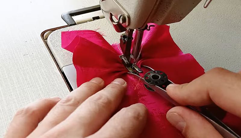 ترفند چین کش کردن آسان پارچه با سوزن ته گرد و موچین
