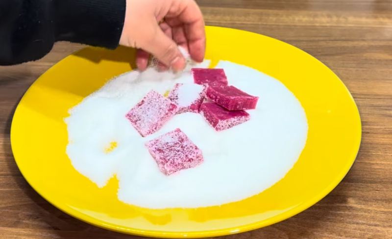 انار را روی شعله گاز قرار دهید: طرز تهیه دسر سنتی و خوشمزه با انار