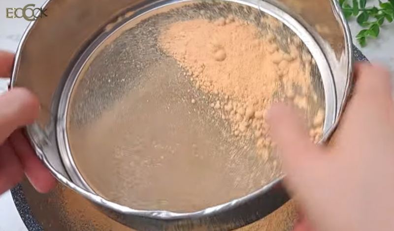 طرز تهیه شیرینی نخودچی رژیمی بدون شکر، بدون روغن با خرما
