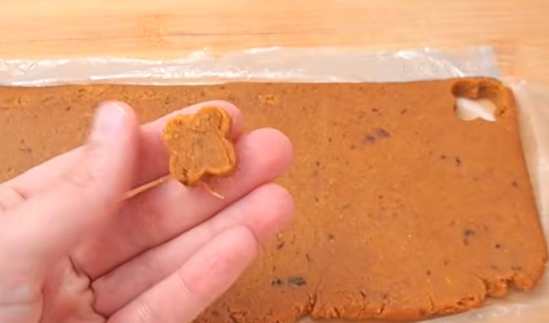 طرز تهیه شیرینی نخودچی رژیمی بدون شکر، بدون روغن با خرما