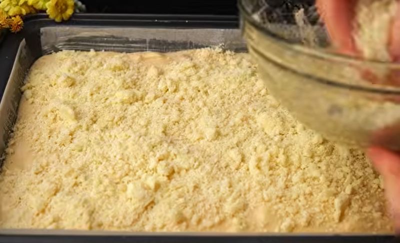 طرز تهیه کیک سیب و دارچین سریع و خوشمزه با آرد و ماست
