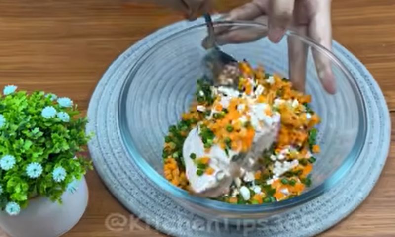 طرز تهیه رولت تخم مرغ آبپز مجلسی بدون وا رفتن در آب جوش