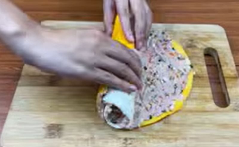 طرز تهیه رولت تخم مرغ آبپز مجلسی بدون وا رفتن در آب جوش