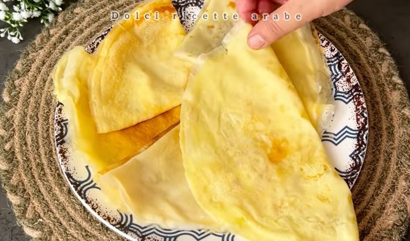 طرز تهیه کرپ فرانسوی نرم و ابری بدون شیر