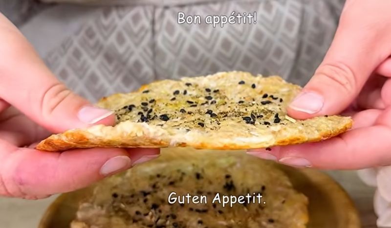 نان فلت برد رژیمی بدون آرد؛ گزینه ای سالم برای عاشقان پیتزا