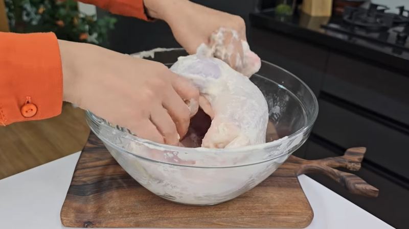 طرز تهیه مرغ مجلسی دودی با طعم کباب زغالی در خانه