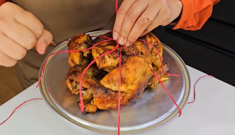 طرز تهیه مرغ مجلسی دودی با طعم کباب زغالی در خانه