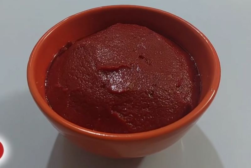 طرز تهیه رب گوجه فرنگی خانگی با مخلوط کن و صافی، با ماندگاری بالا