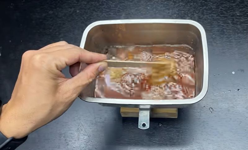 احیای رنگ کاپوت با اسپری دست ساز به روش خانگی