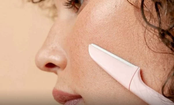 روش صحیح اصلاح صورت خانم ها با ژیلت + مزایا و نکات مهم