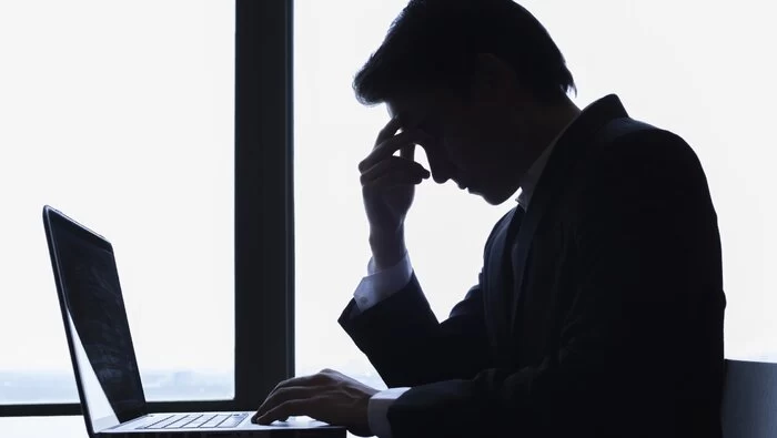 چرا همش اتفاقات بد واسم میفته؟
