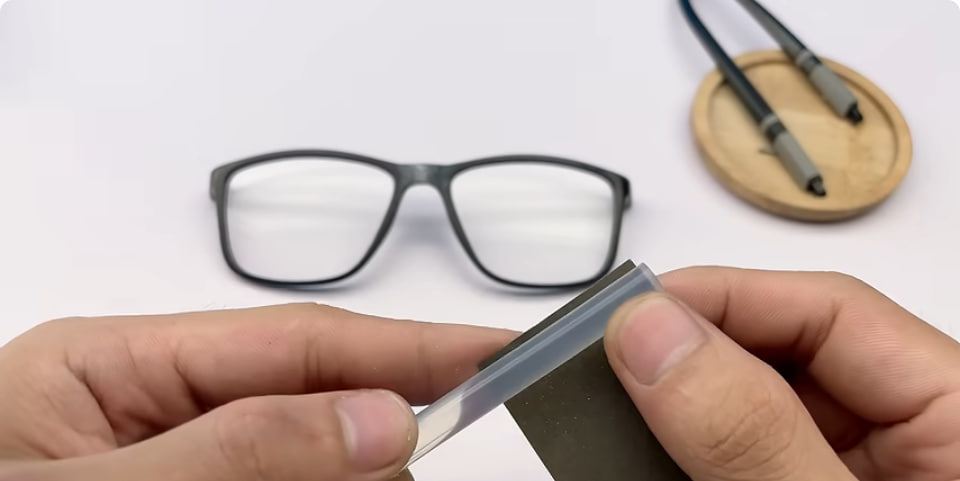 آموزش تعمیر شکستگی عینک در خانه با یه تیکه یونولیت