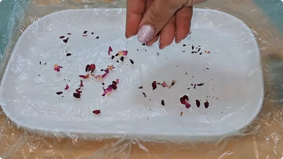 دسر نارگیلی یخچالی که همه عاشقش می شن | فقط ۴ قلم مواد، بدون فر و مجلسی