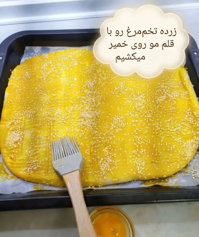 طرز تهیه نان قندی با چند ماده ساده؛ خوشمزه و مناسب تغذیه مدرسه!