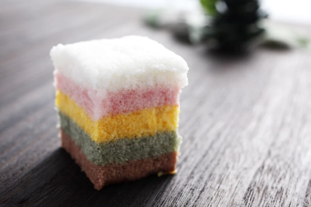 مراحل پخت کیک باتنبرگ