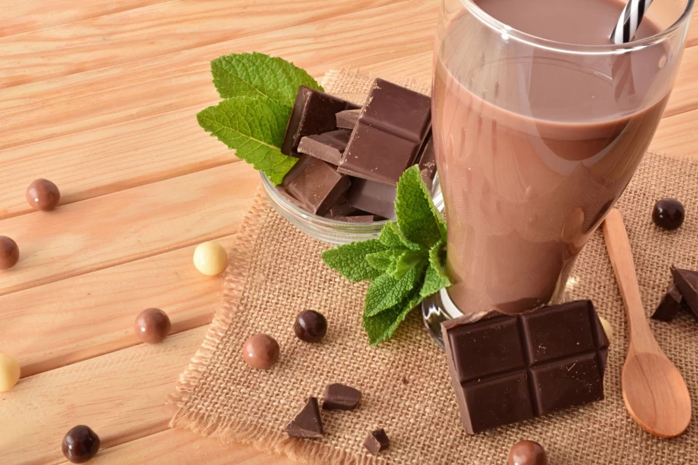 مراحل تهیه شیر عسل شکلاتی