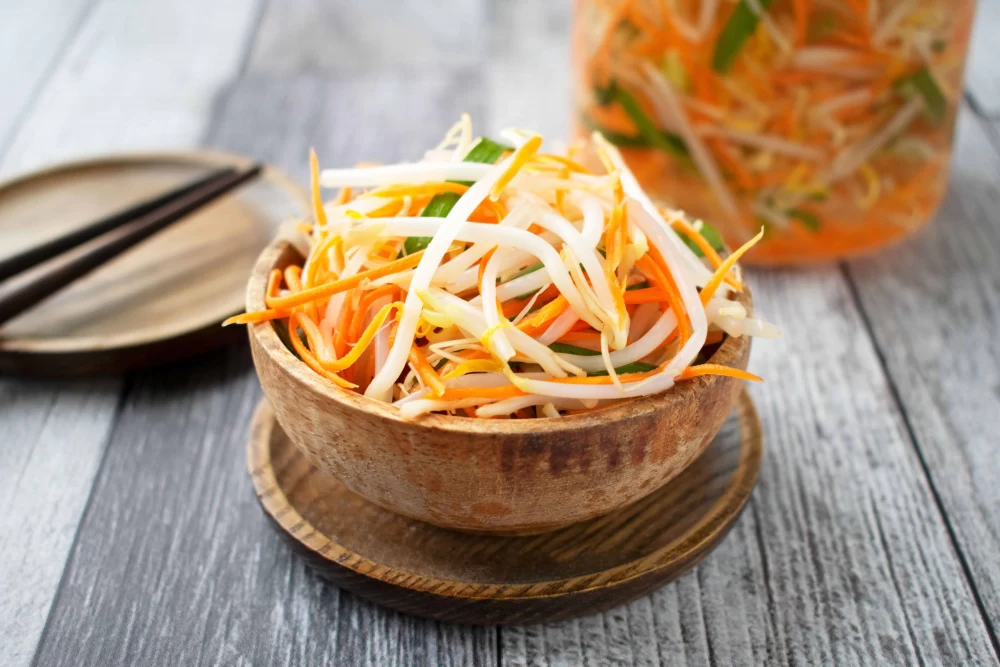 مراحل تهیه ترشی جوانه ماش