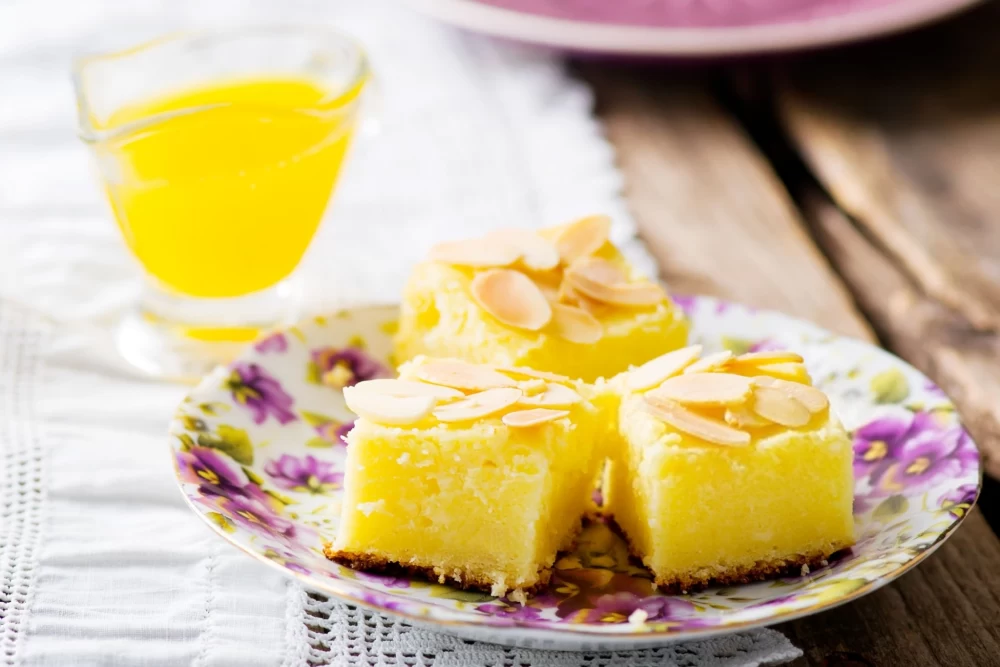  کیک زعفرانی با ماست