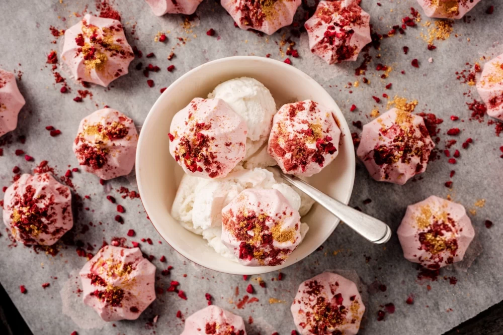 مراحل تهیه مرنگ یلدایی