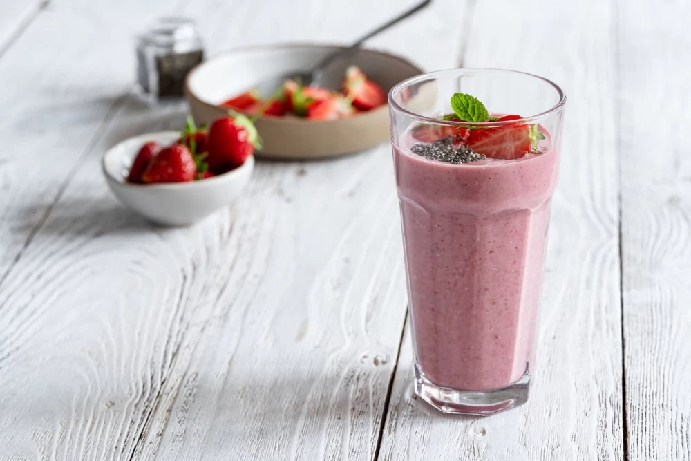 طرز تهیه آیس پک توت فرنگی