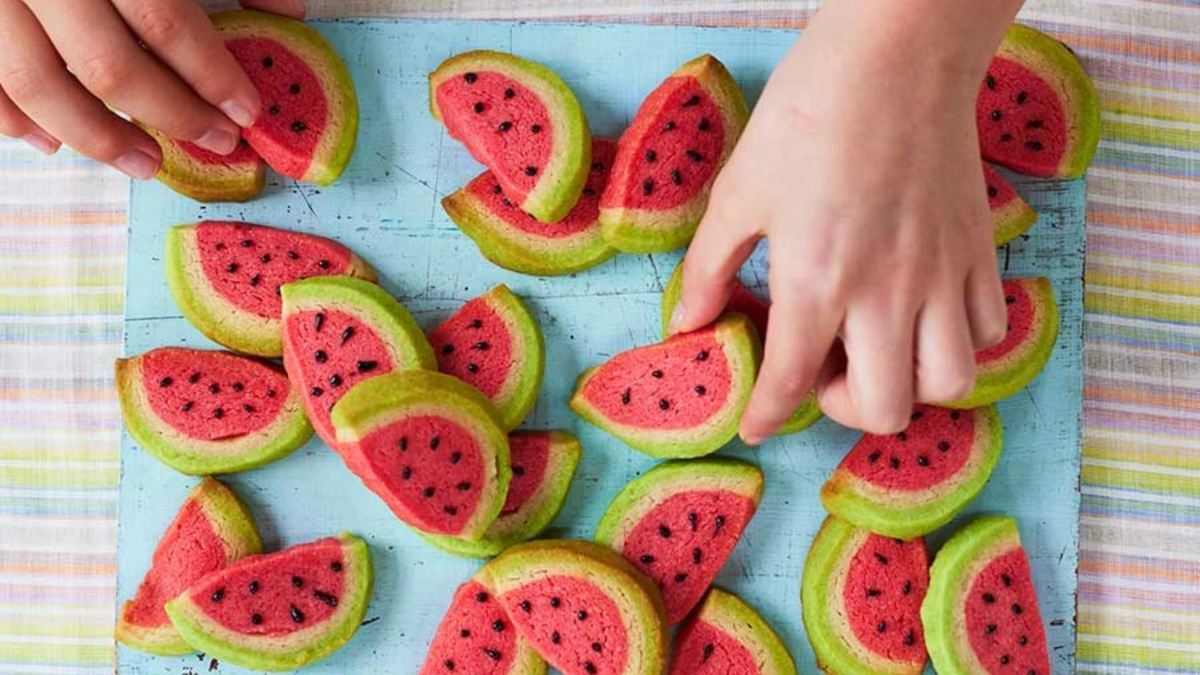 طرز تهیه کوکی یلدایی هندوانه