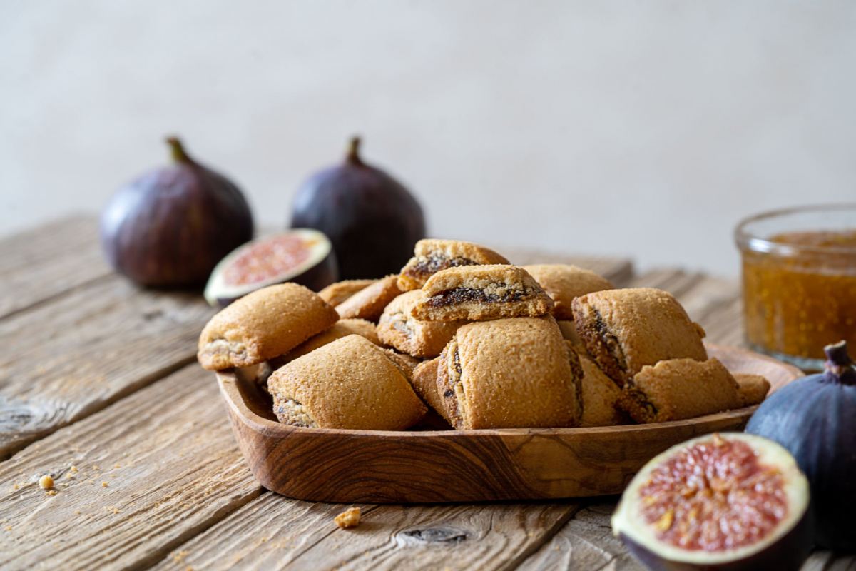 طرز تهیه گلت انجیر با خمیر هزارلا