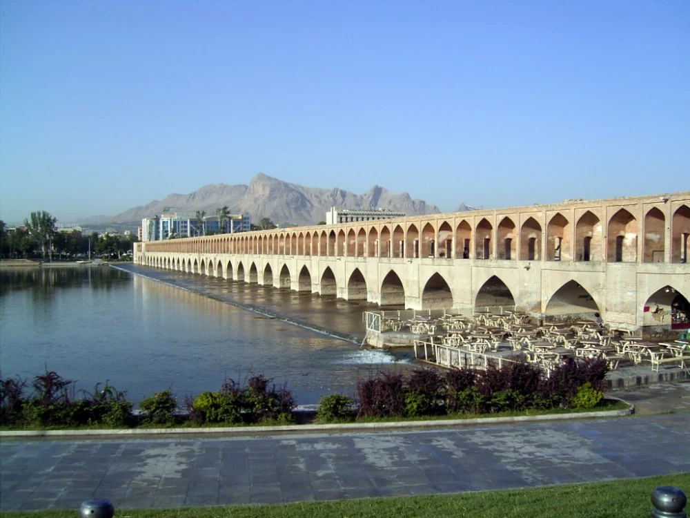 ادبیات اصفهان