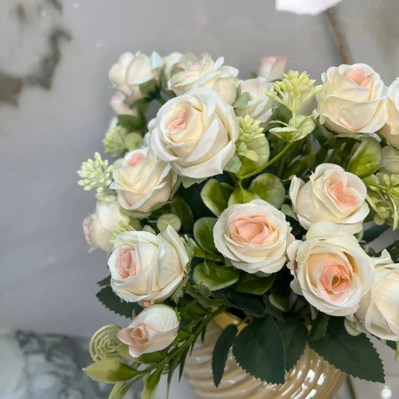 گل رز مینیاتوری